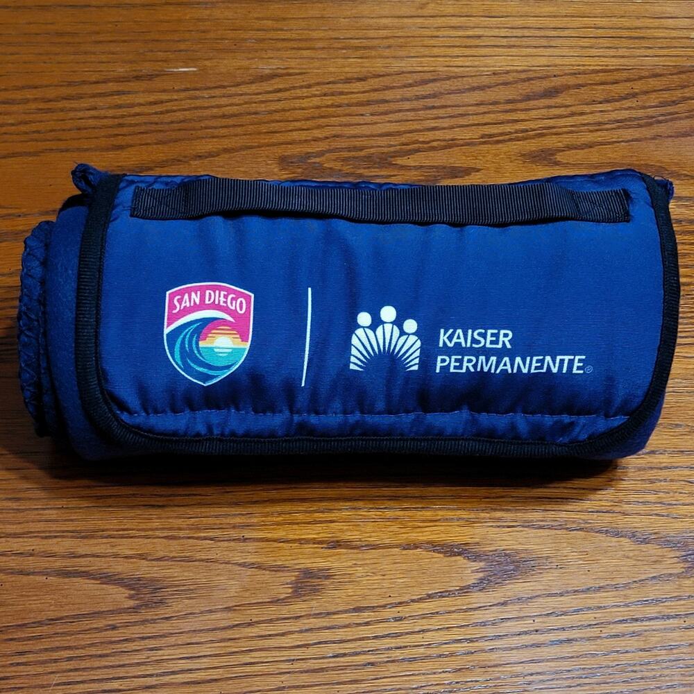 San Diego Wave Roll Up Blanket 2025 SGA NWSL Soccer Fleece 54"x46" Beach Picnic